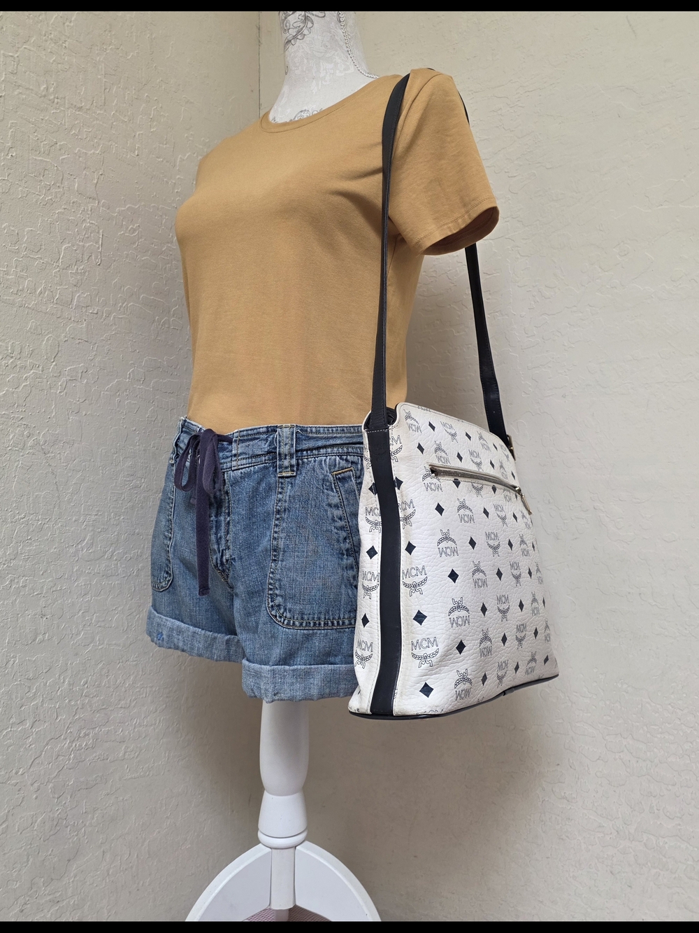 MCM White Monogram Shoulder Bag Vintage AUTHENTIC - Picture 2 of 16